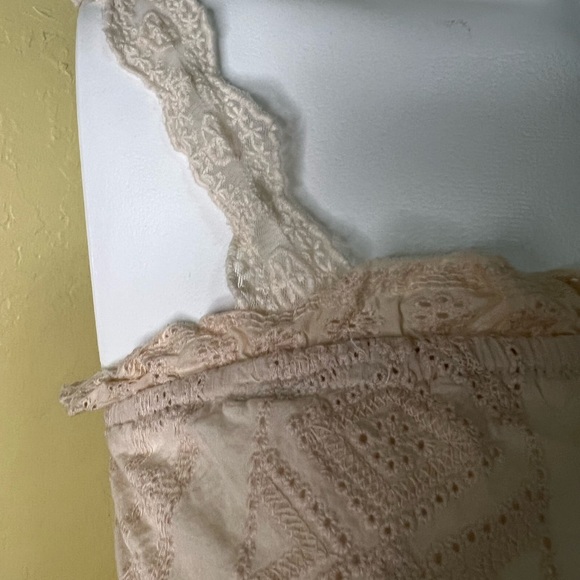 Nordstrom Boho Eyelet Lace Crop Tank - Picture 3 of 6